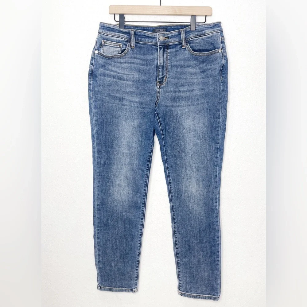 JUDY BLUE Women’s Slim Fit Jeans Style# JB82180MD Size 15/32 Medium Wash